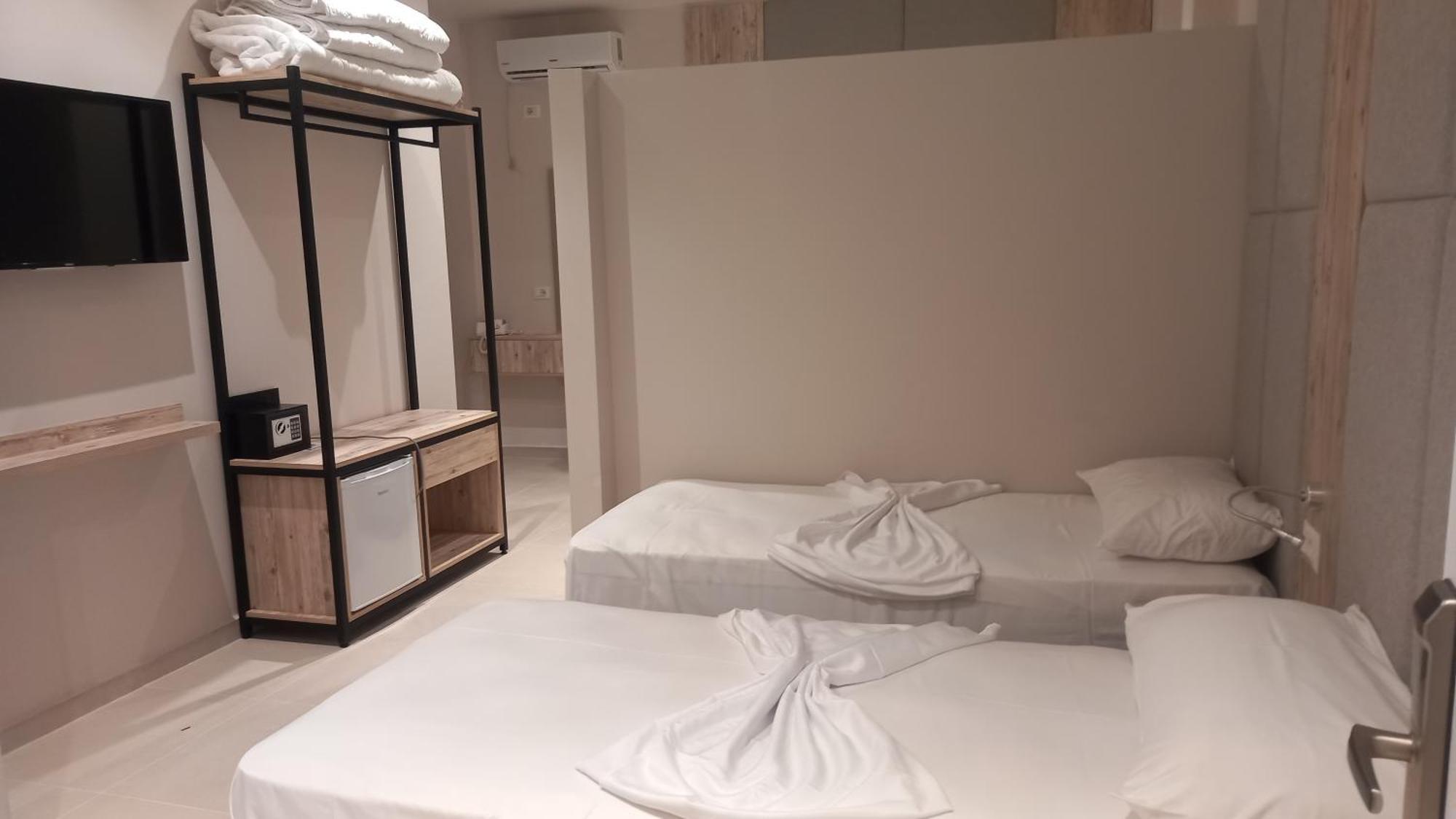 Hotel Aglon Vlora Kültér fotó